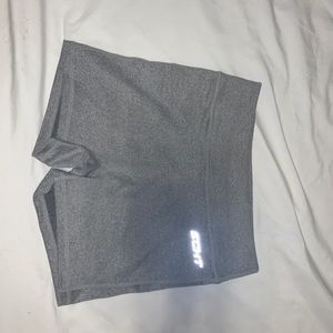 Large Echt active shorts
